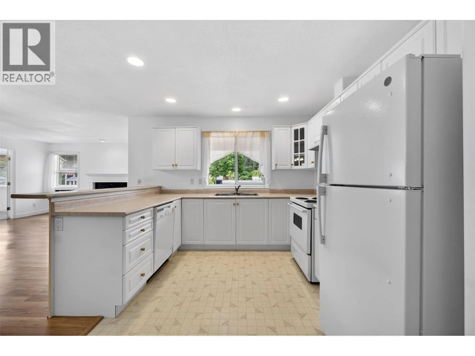 330 7 Street SE Unit# 301