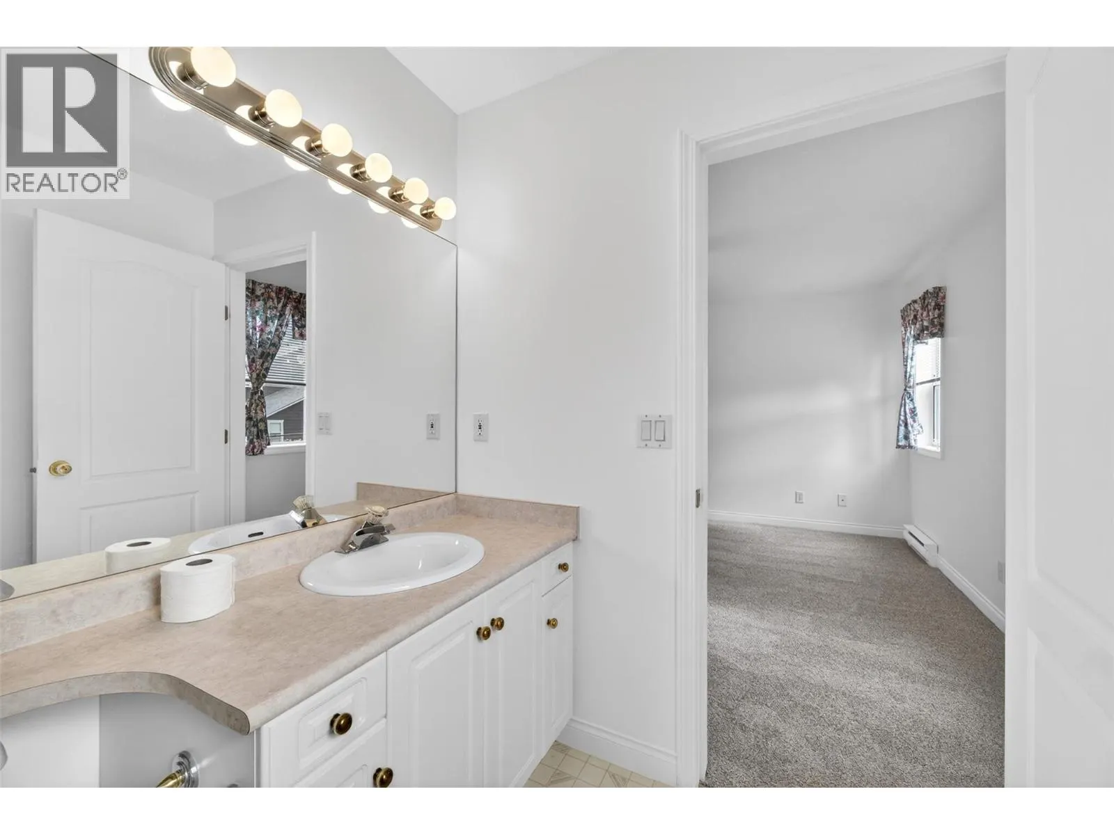 330 7 Street SE Unit# 301