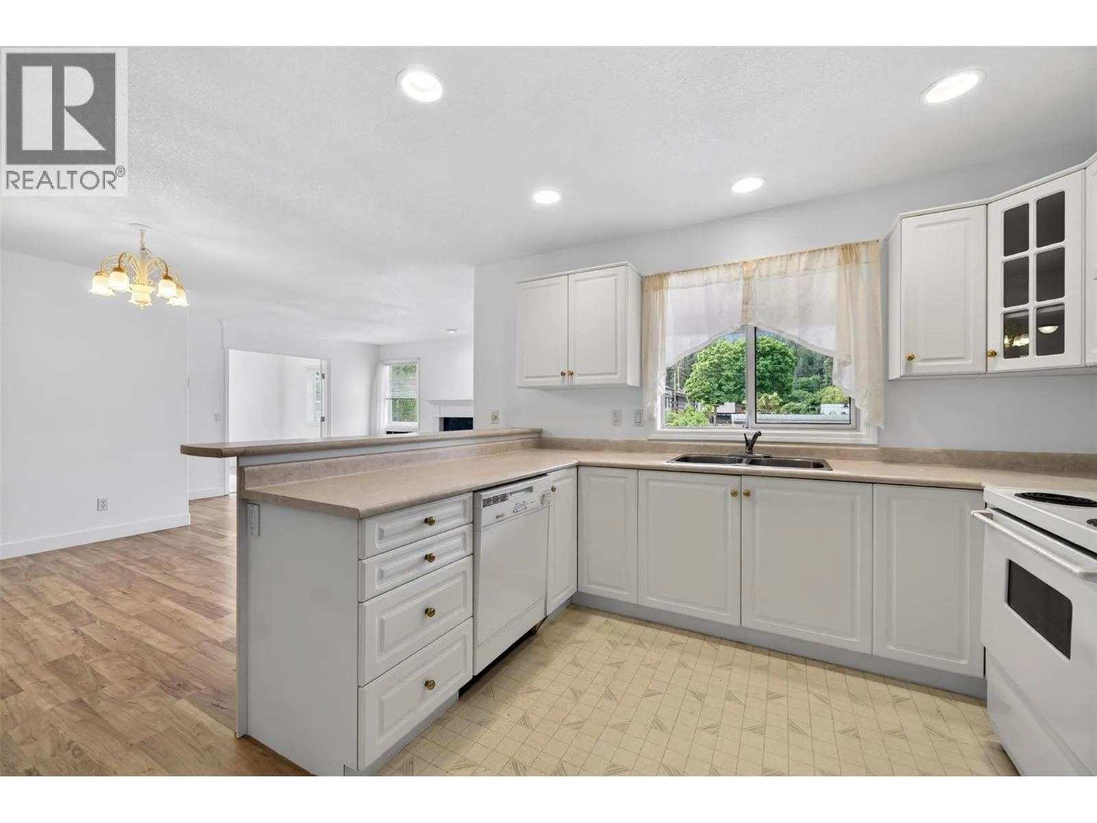 330 7 Street SE Unit# 301
