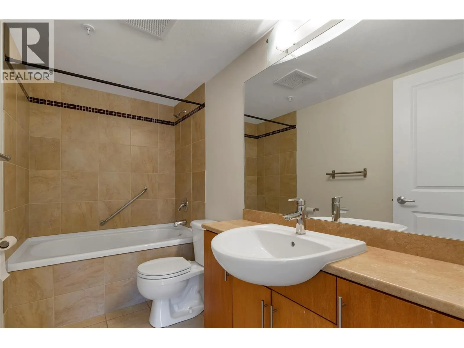 4205 27 Street Unit# 206