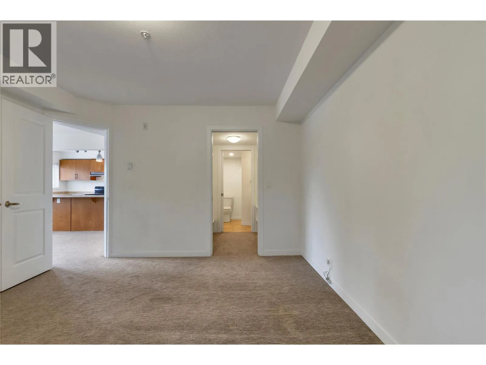 4205 27 Street Unit# 206