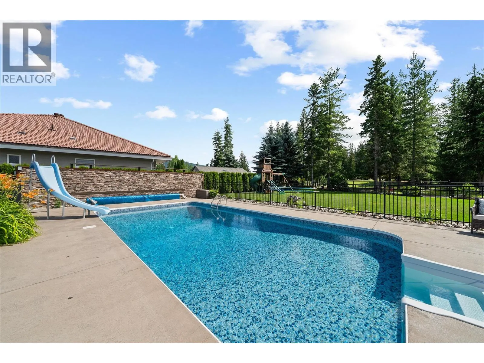 2714 Golf Course Drive
