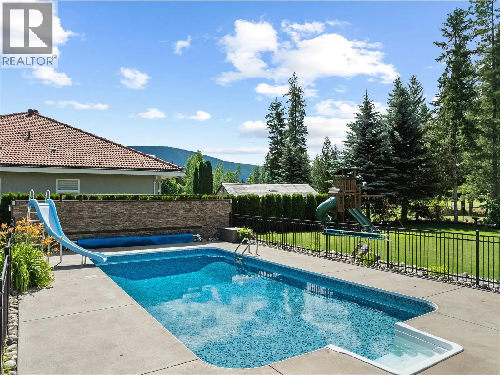 2714 Golf Course Drive