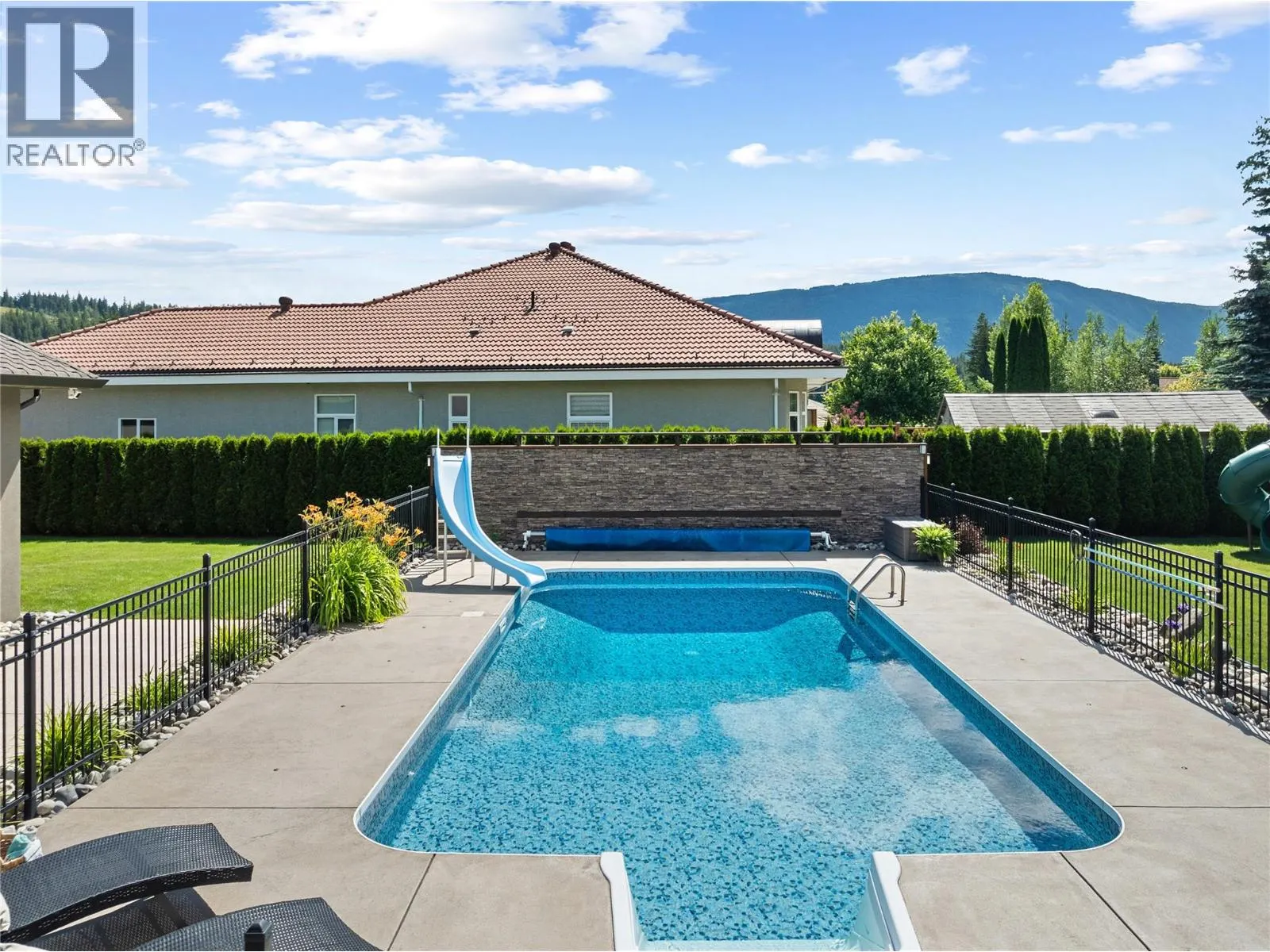2714 Golf Course Drive