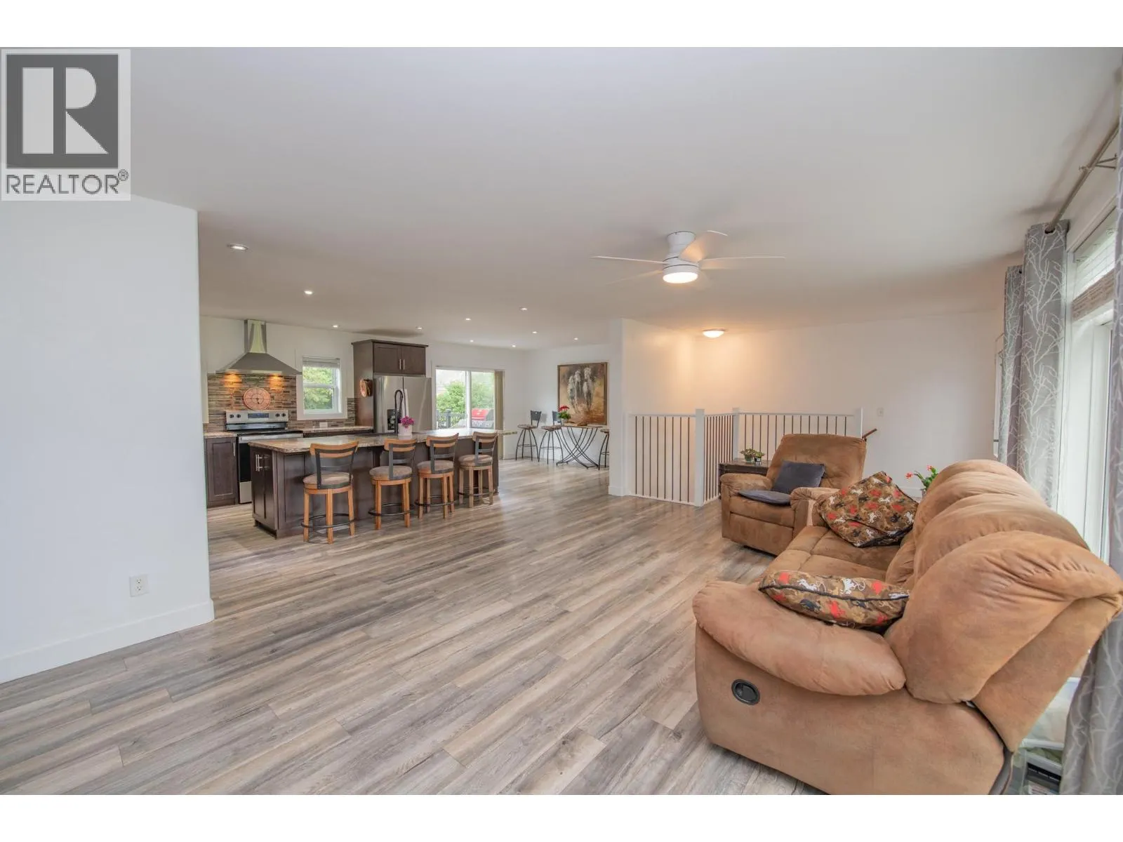272 Lumby Mabel Lake Road