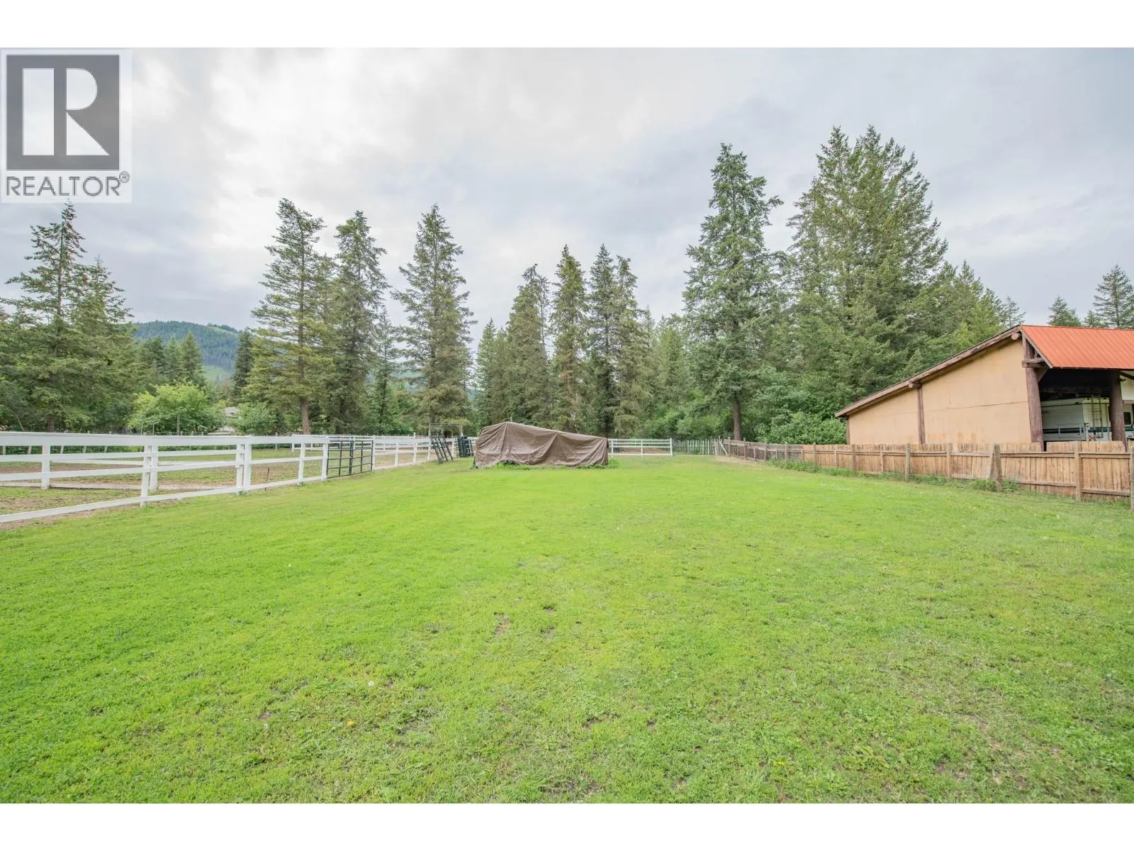 272 Lumby Mabel Lake Road