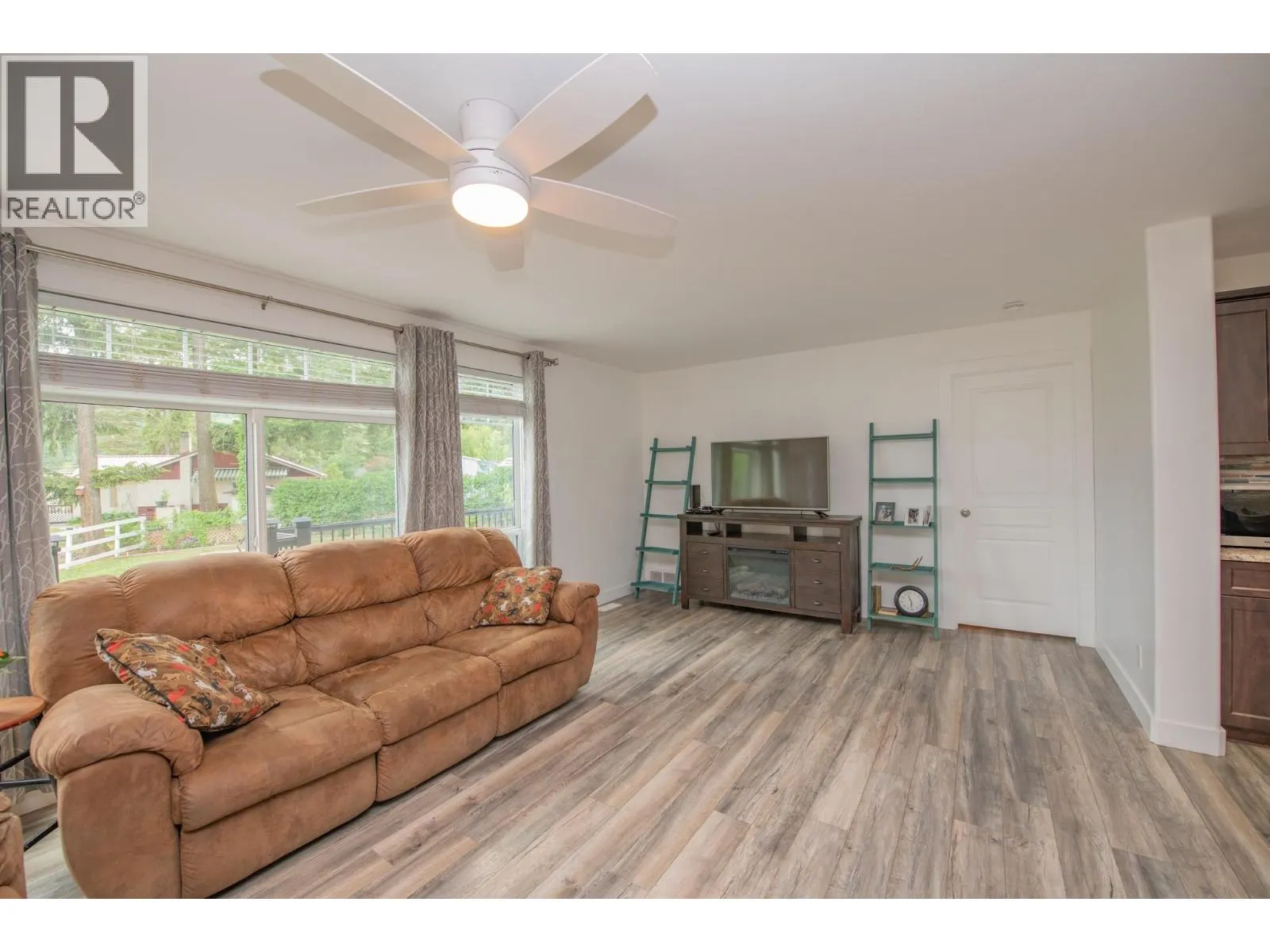 272 Lumby Mabel Lake Road