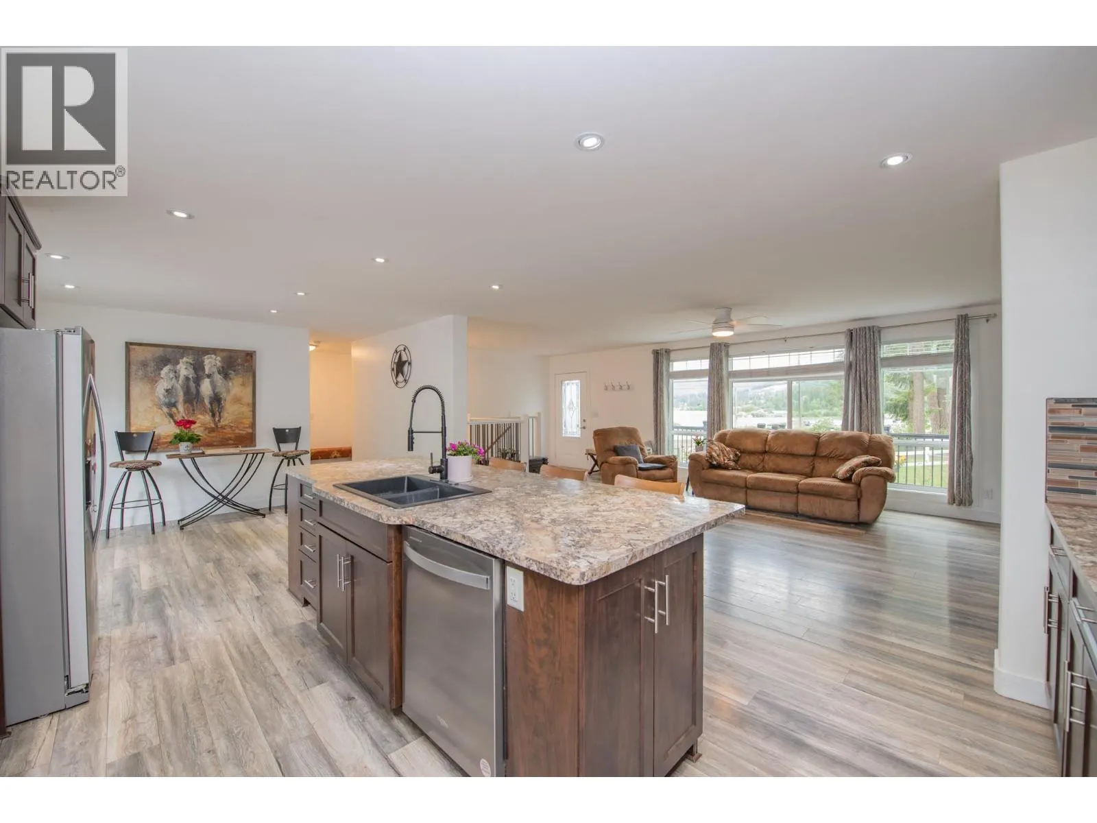 272 Lumby Mabel Lake Road