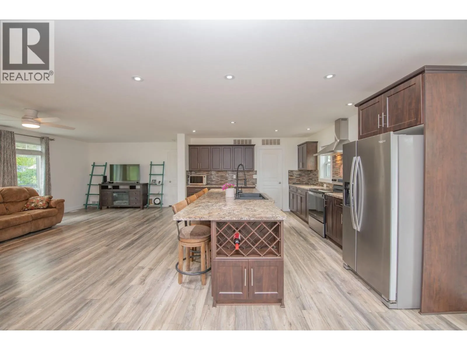 272 Lumby Mabel Lake Road