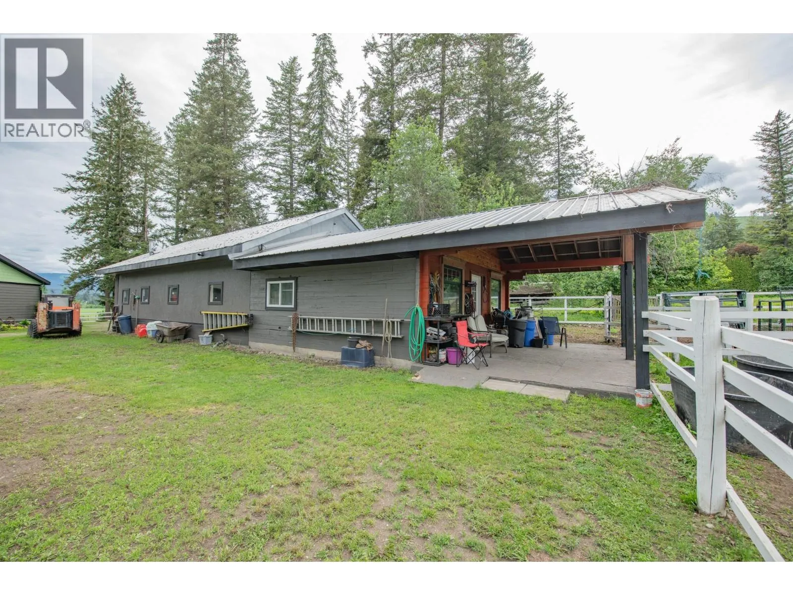 272 Lumby Mabel Lake Road