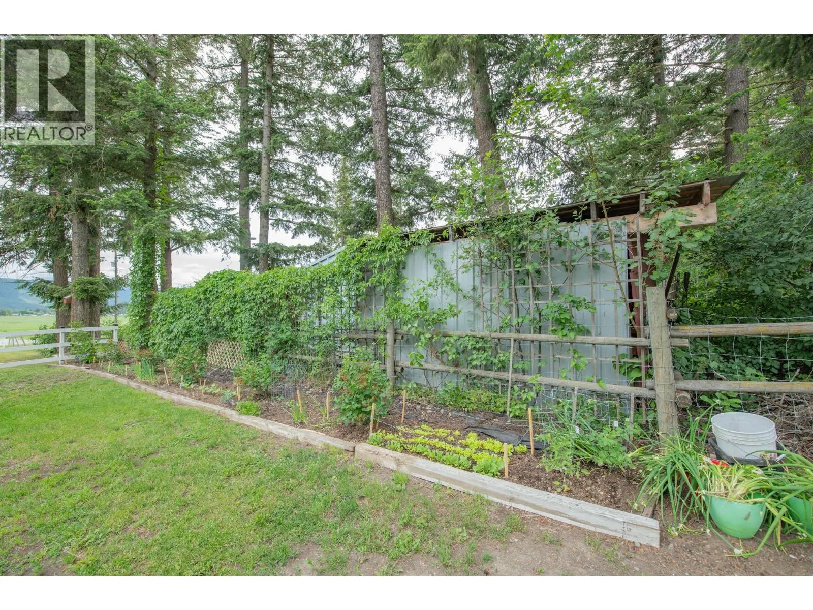 272 Lumby Mabel Lake Road