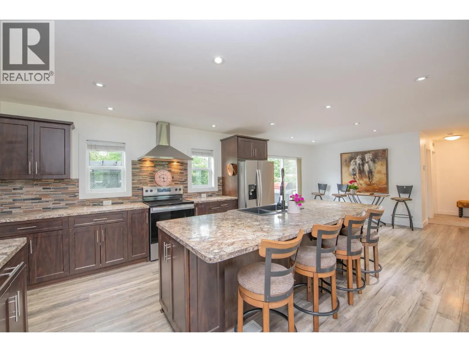 272 Lumby Mabel Lake Road