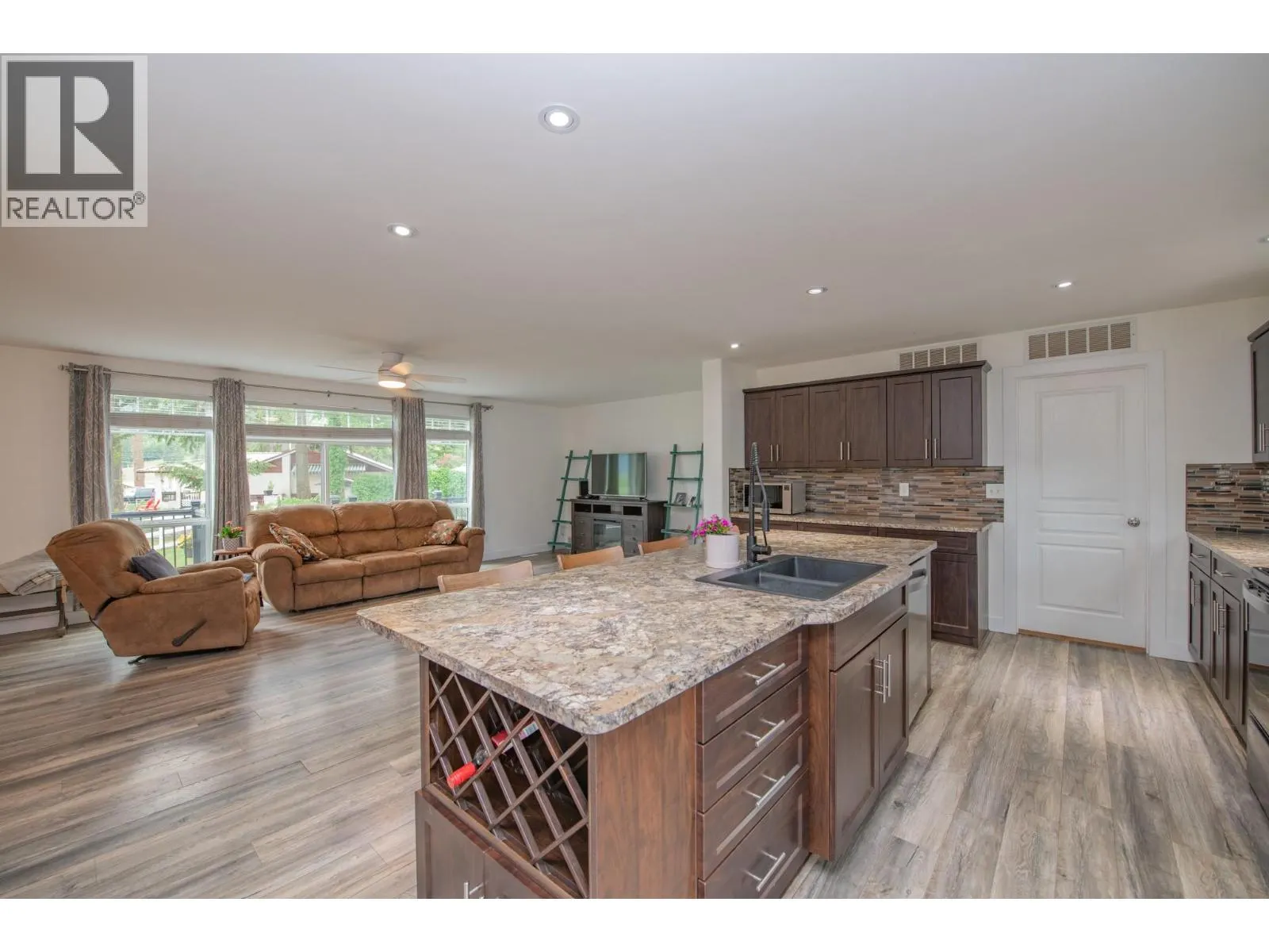 272 Lumby Mabel Lake Road