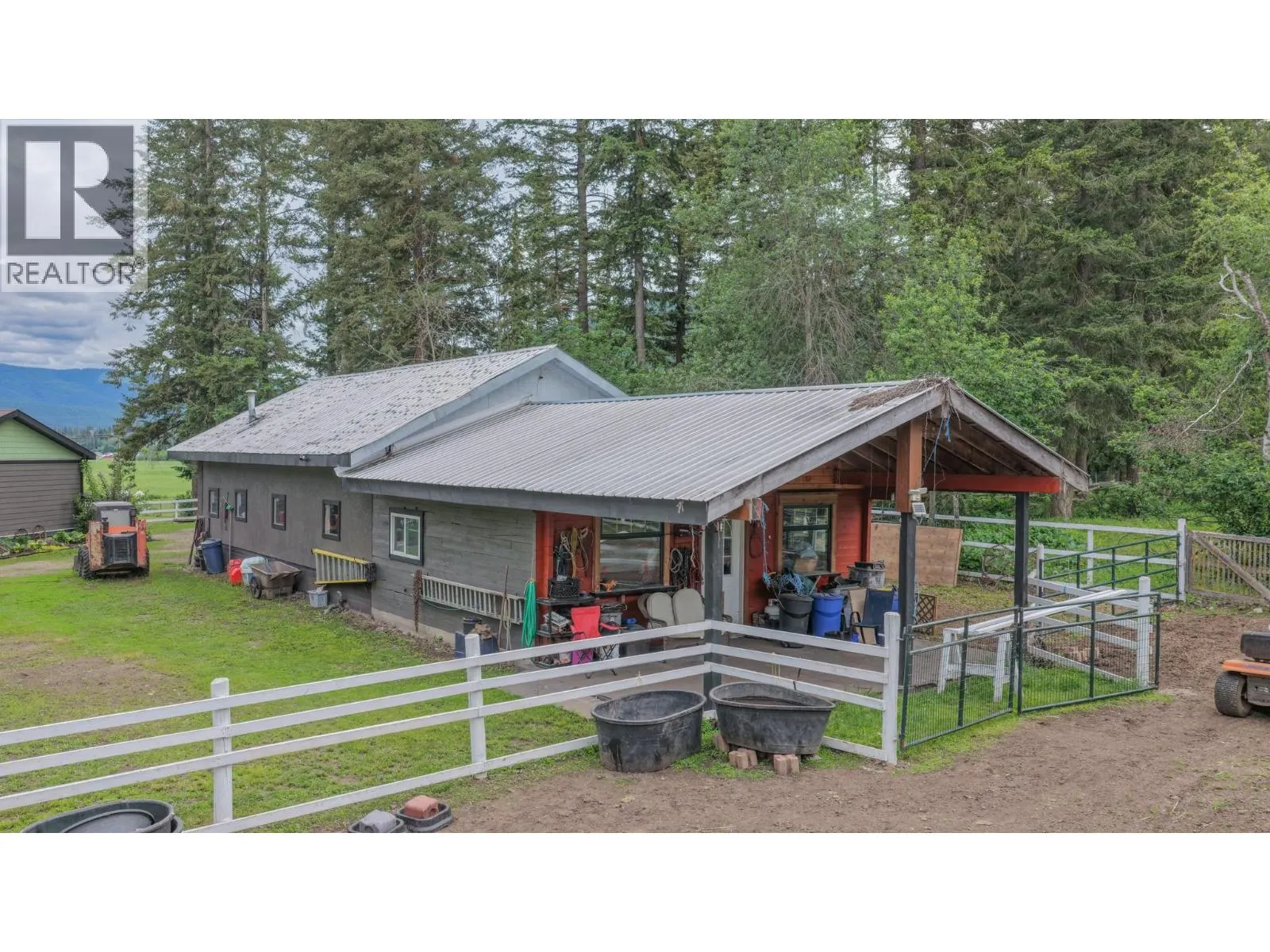 272 Lumby Mabel Lake Road