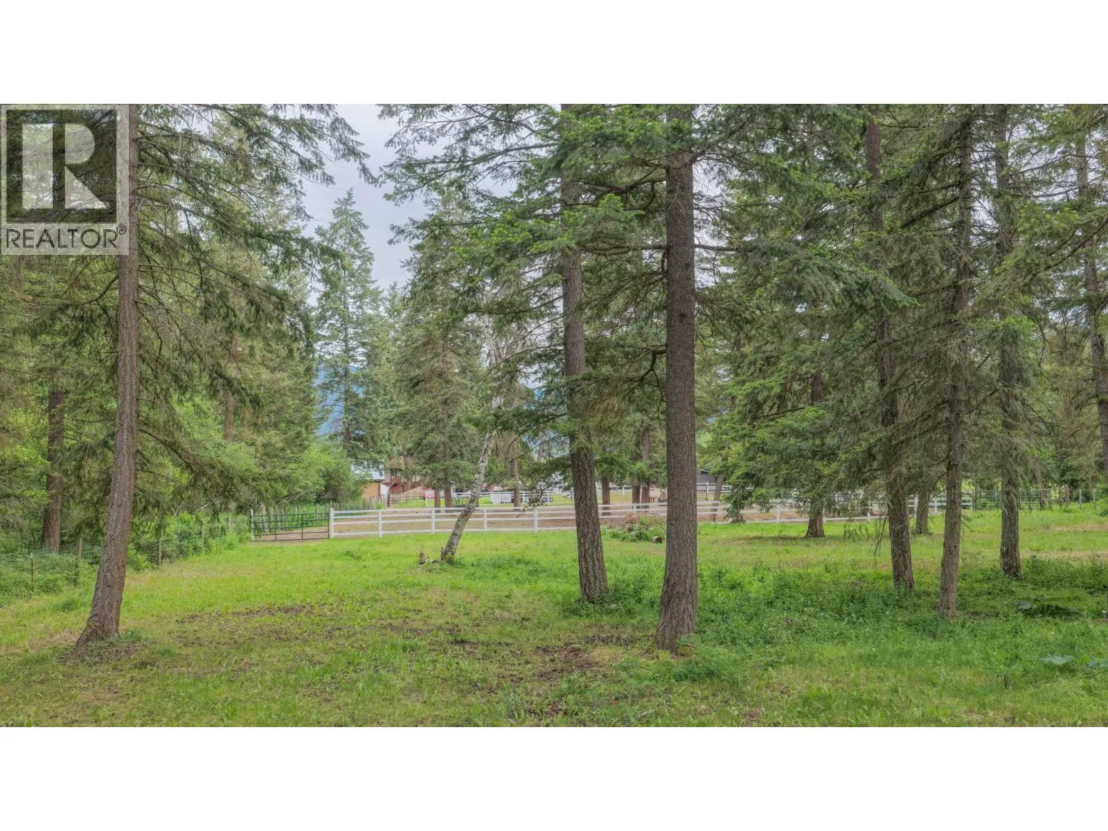 272 Lumby Mabel Lake Road
