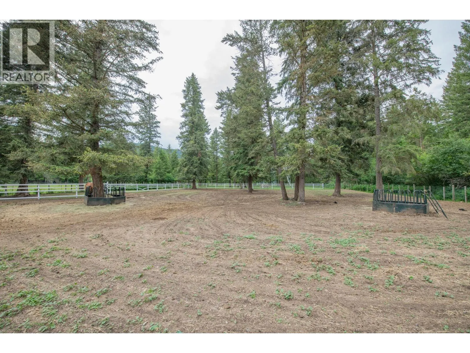 272 Lumby Mabel Lake Road