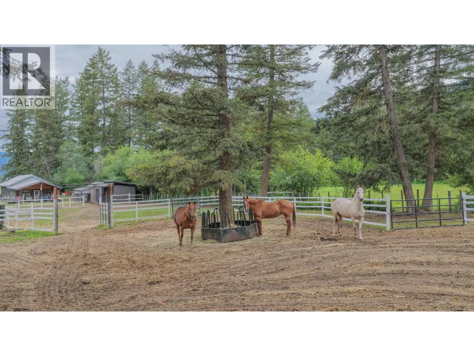 272 Lumby Mabel Lake Road