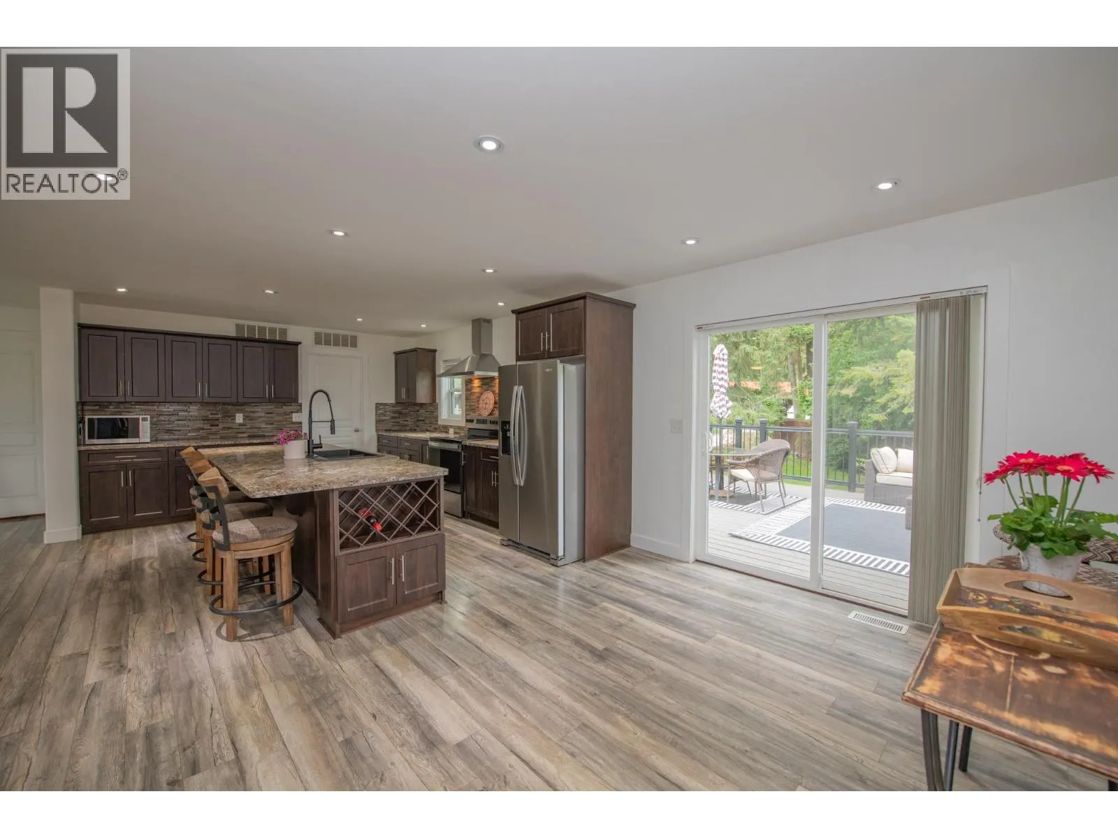 272 Lumby Mabel Lake Road