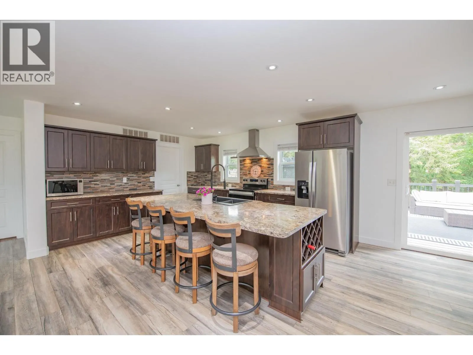 272 Lumby Mabel Lake Road