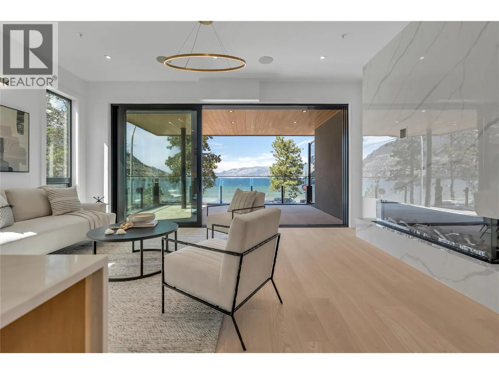 602 Lakeshore Drive Unit# 202