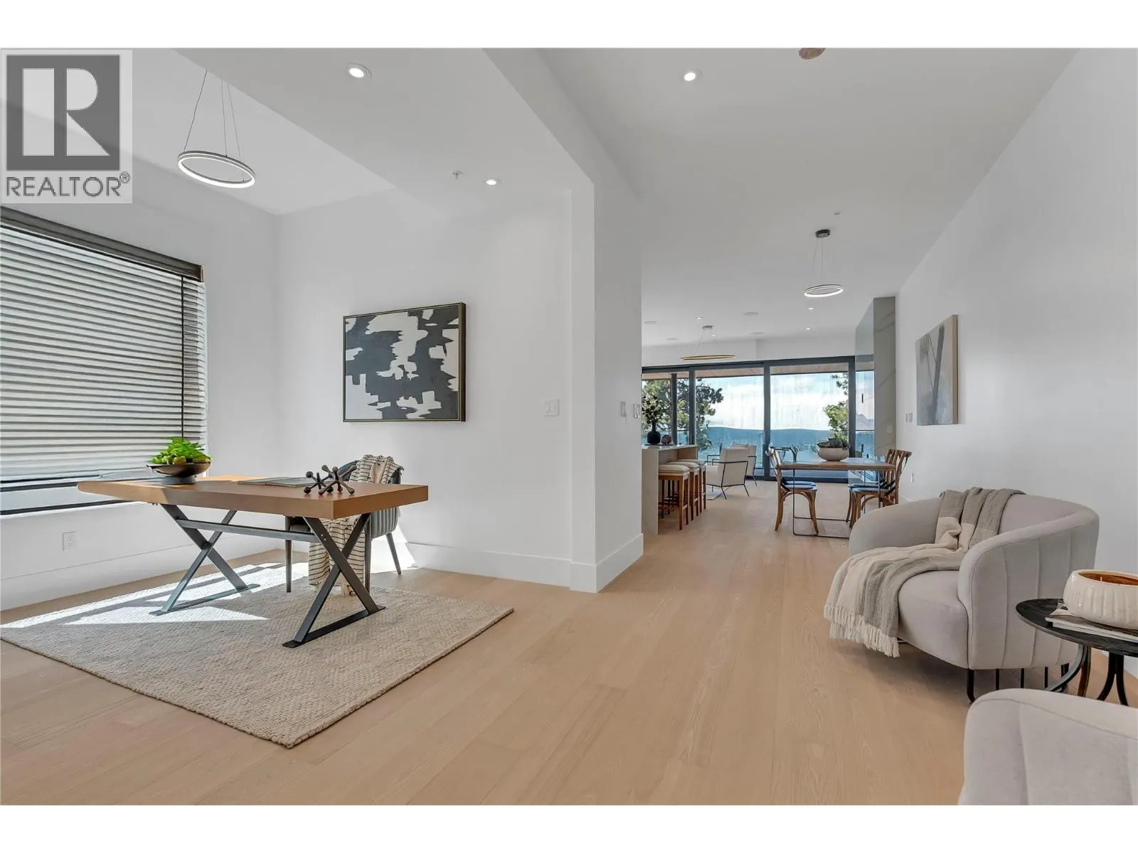 602 Lakeshore Drive Unit# 202