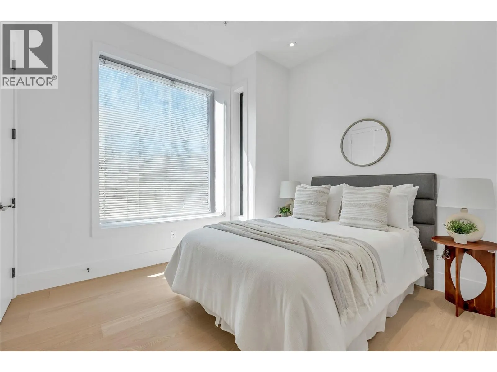 602 Lakeshore Drive Unit# 202