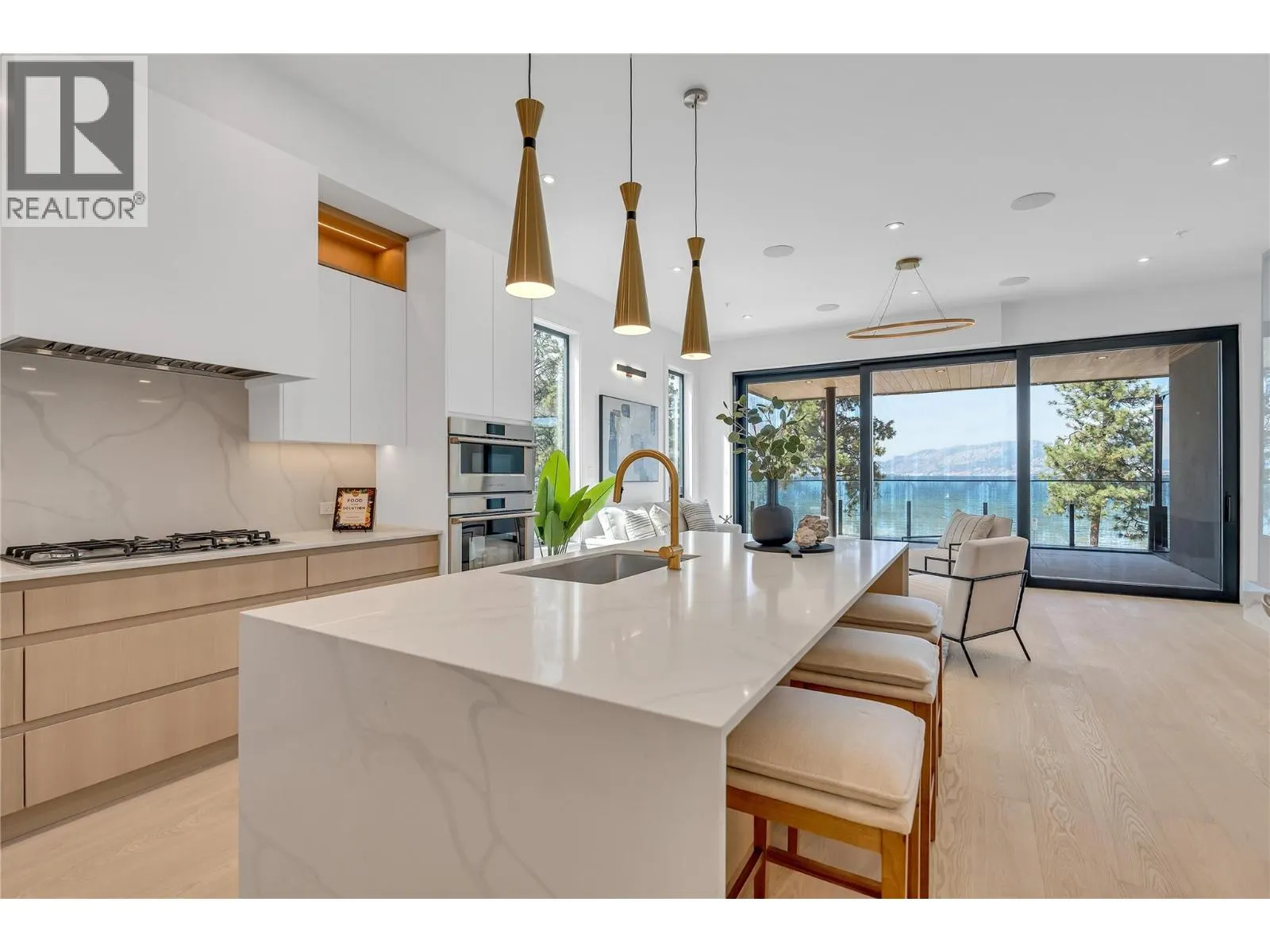 602 Lakeshore Drive Unit# 202