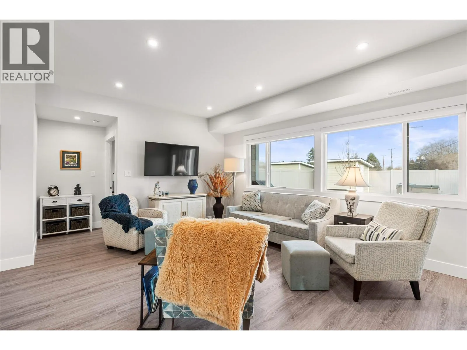 6461 Okanagan Landing Road