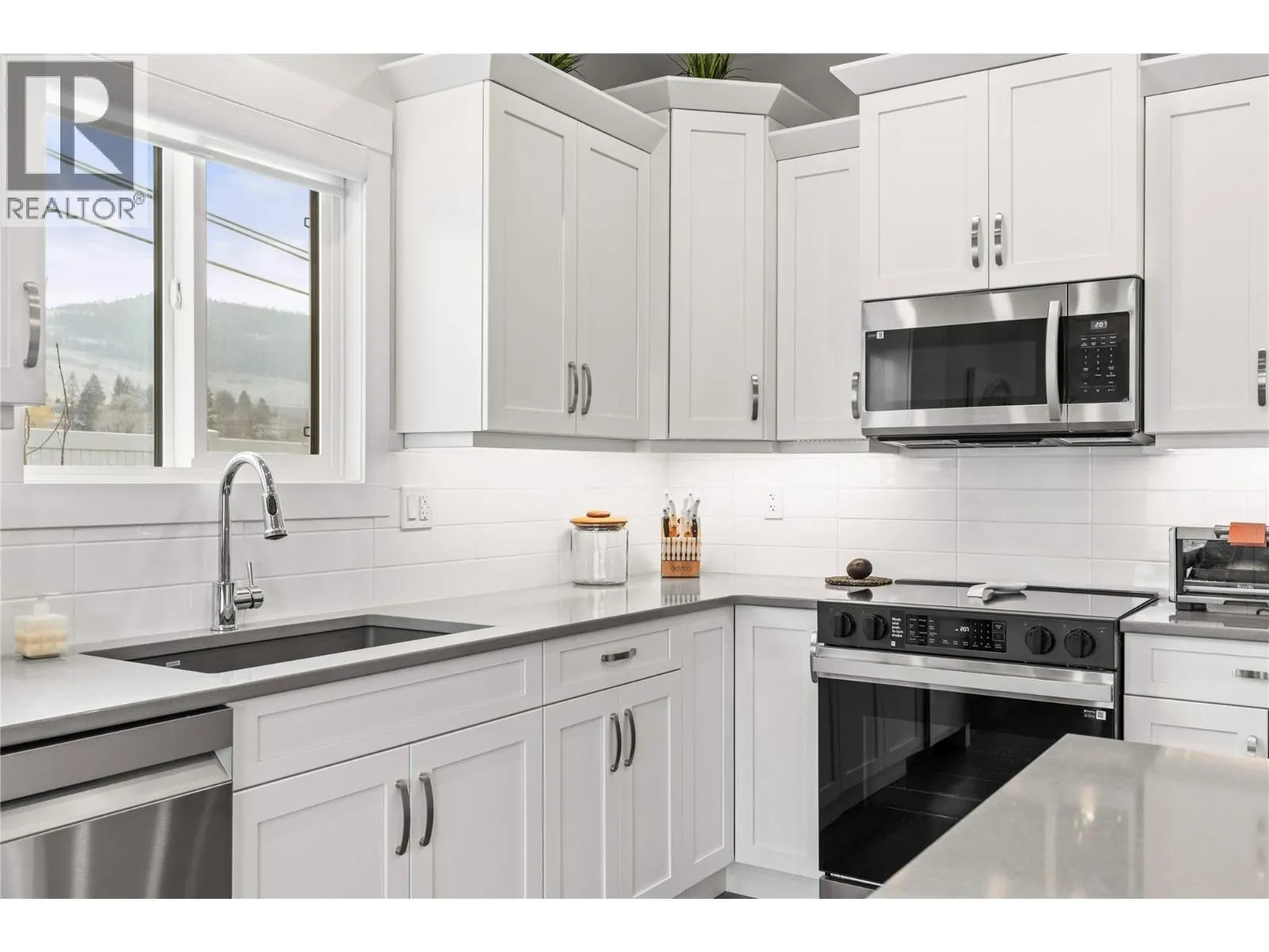 6461 Okanagan Landing Road