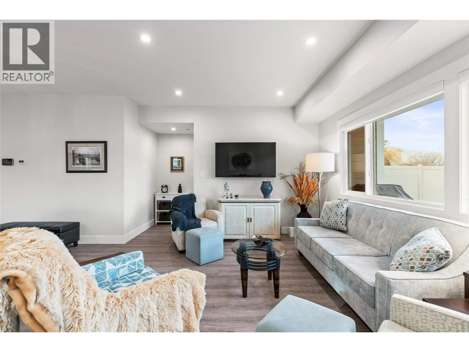 6461 Okanagan Landing Road