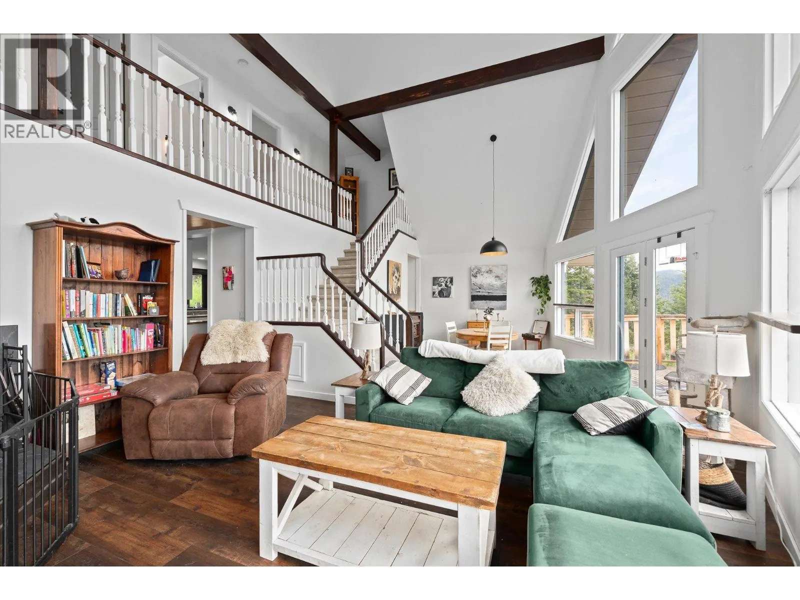 1957 Huckleberry Road
