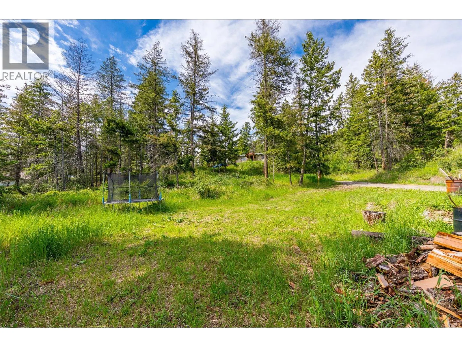 1957 Huckleberry Road