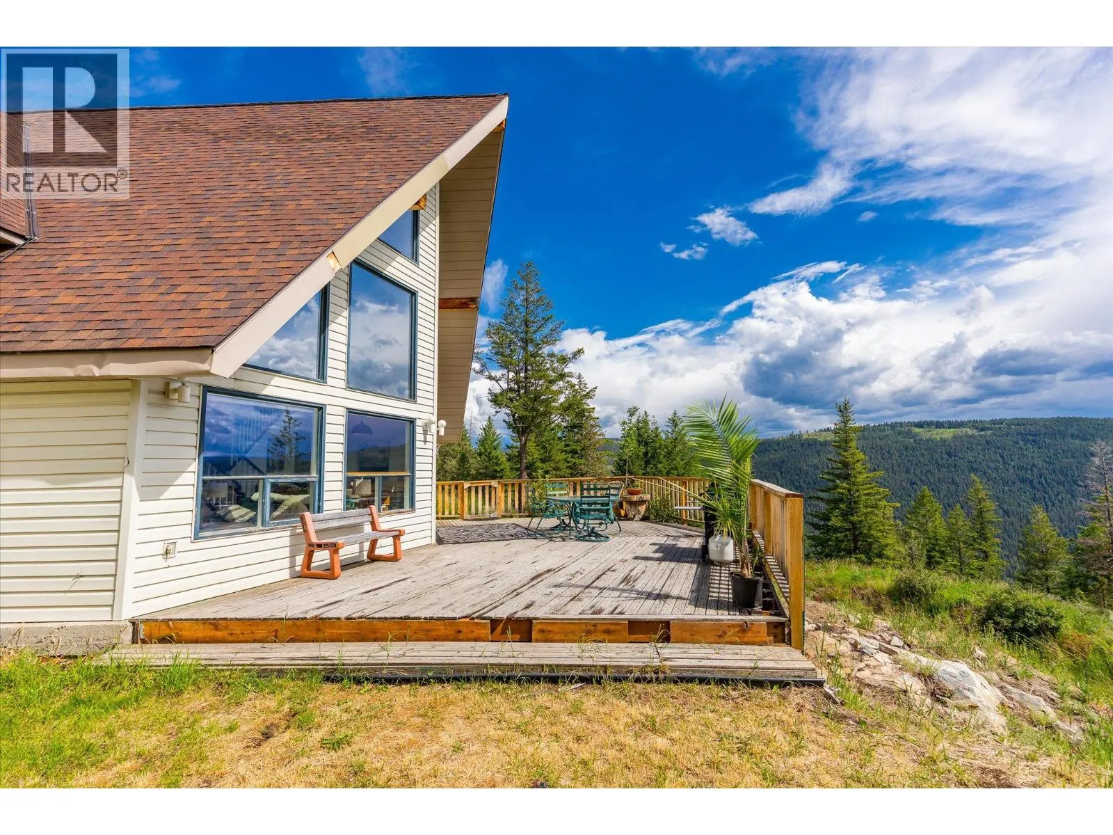 1957 Huckleberry Road