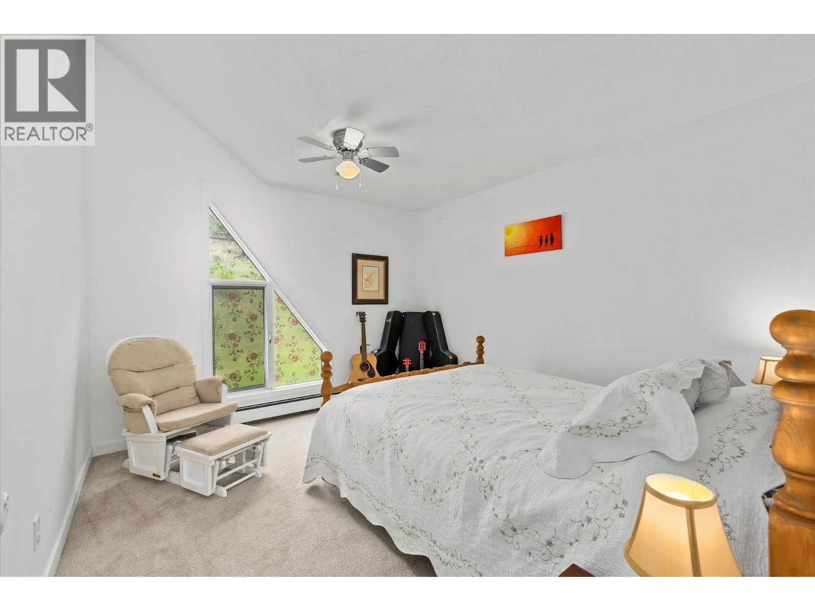 1957 Huckleberry Road