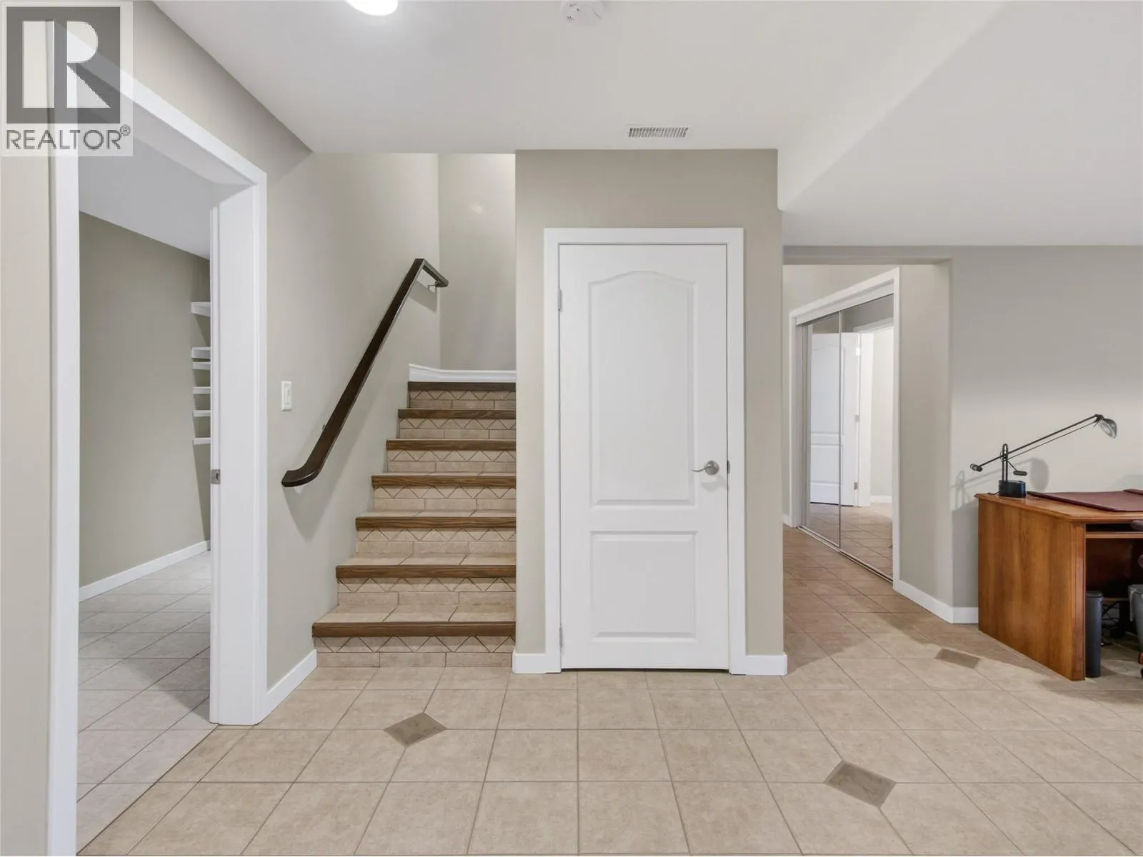 4005 Lobelia Drive