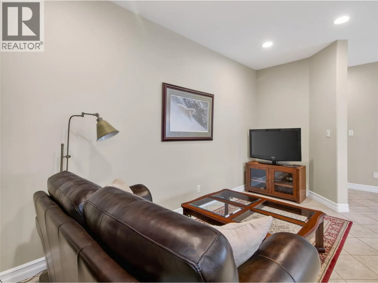 4005 Lobelia Drive