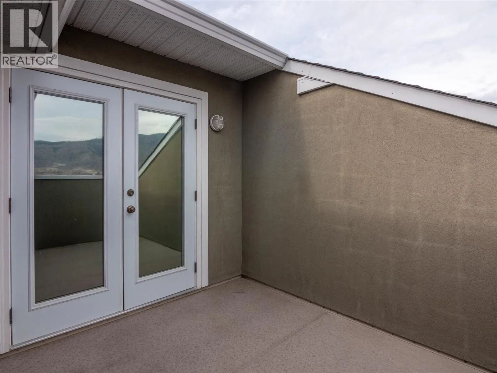 4005 Lobelia Drive