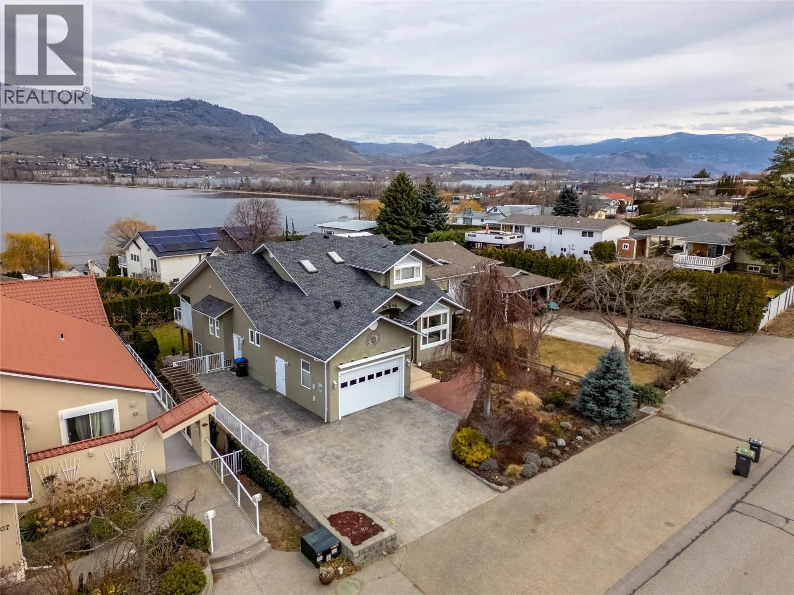 4005 Lobelia Drive