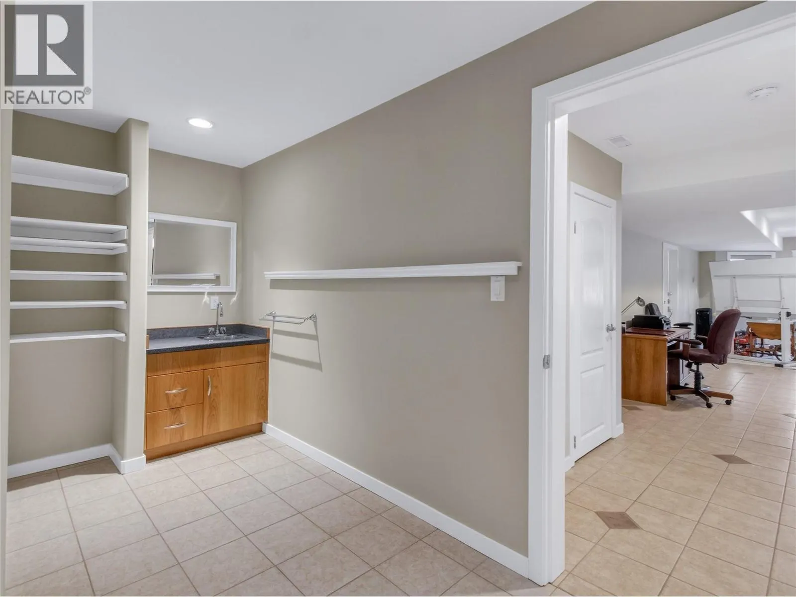 4005 Lobelia Drive