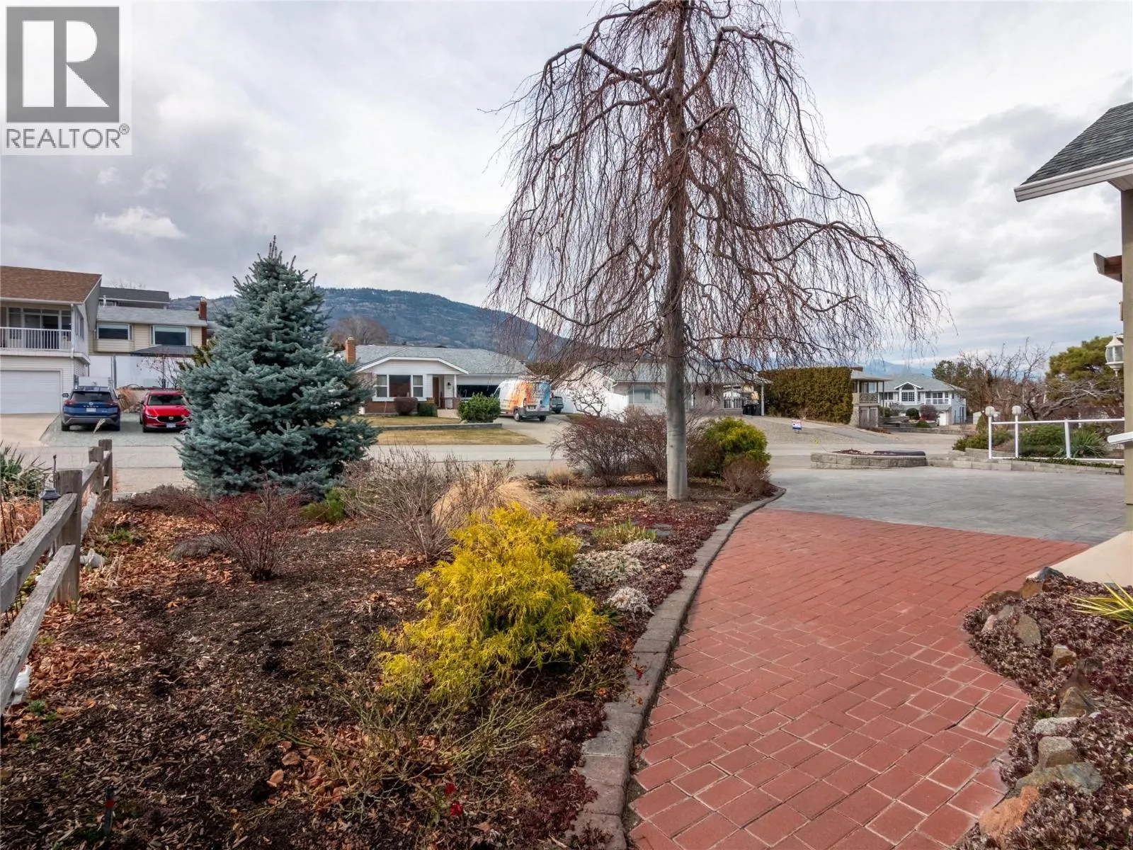 4005 Lobelia Drive