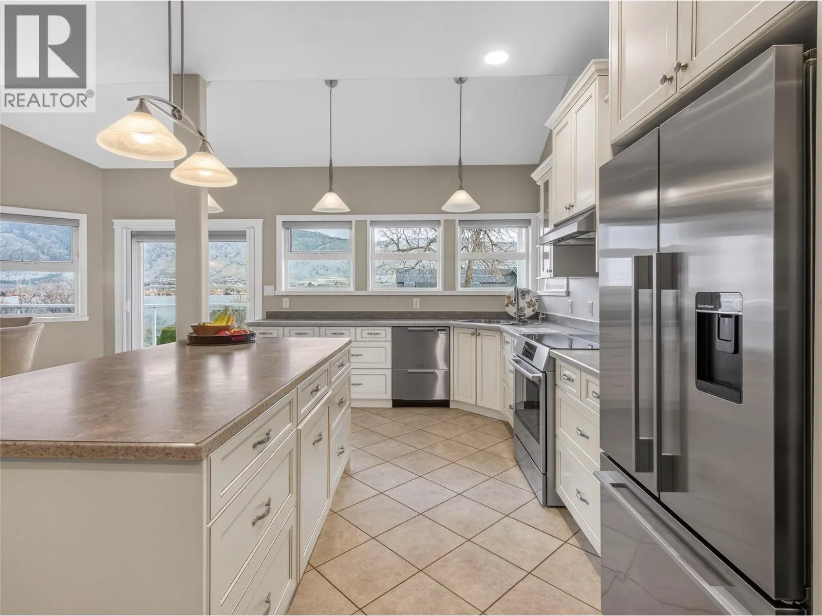 4005 Lobelia Drive