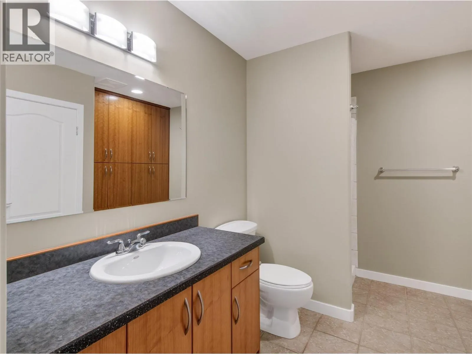 4005 Lobelia Drive