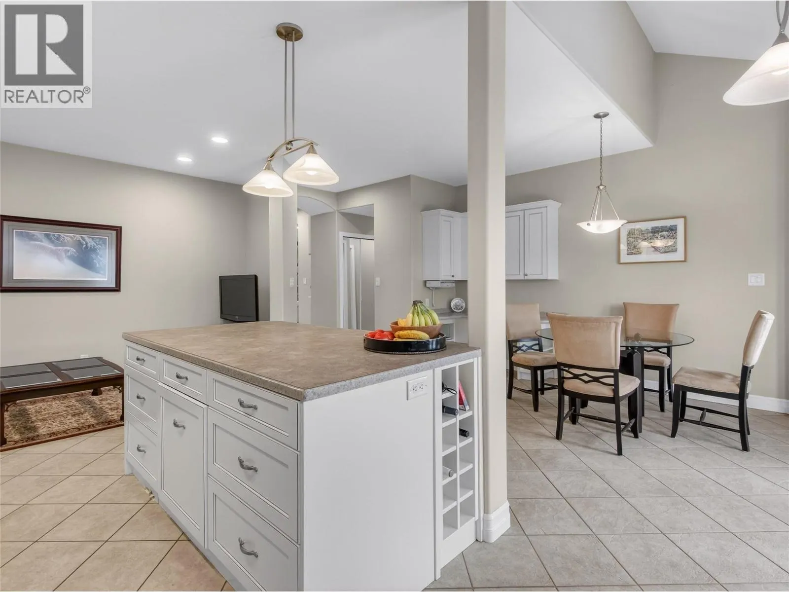 4005 Lobelia Drive