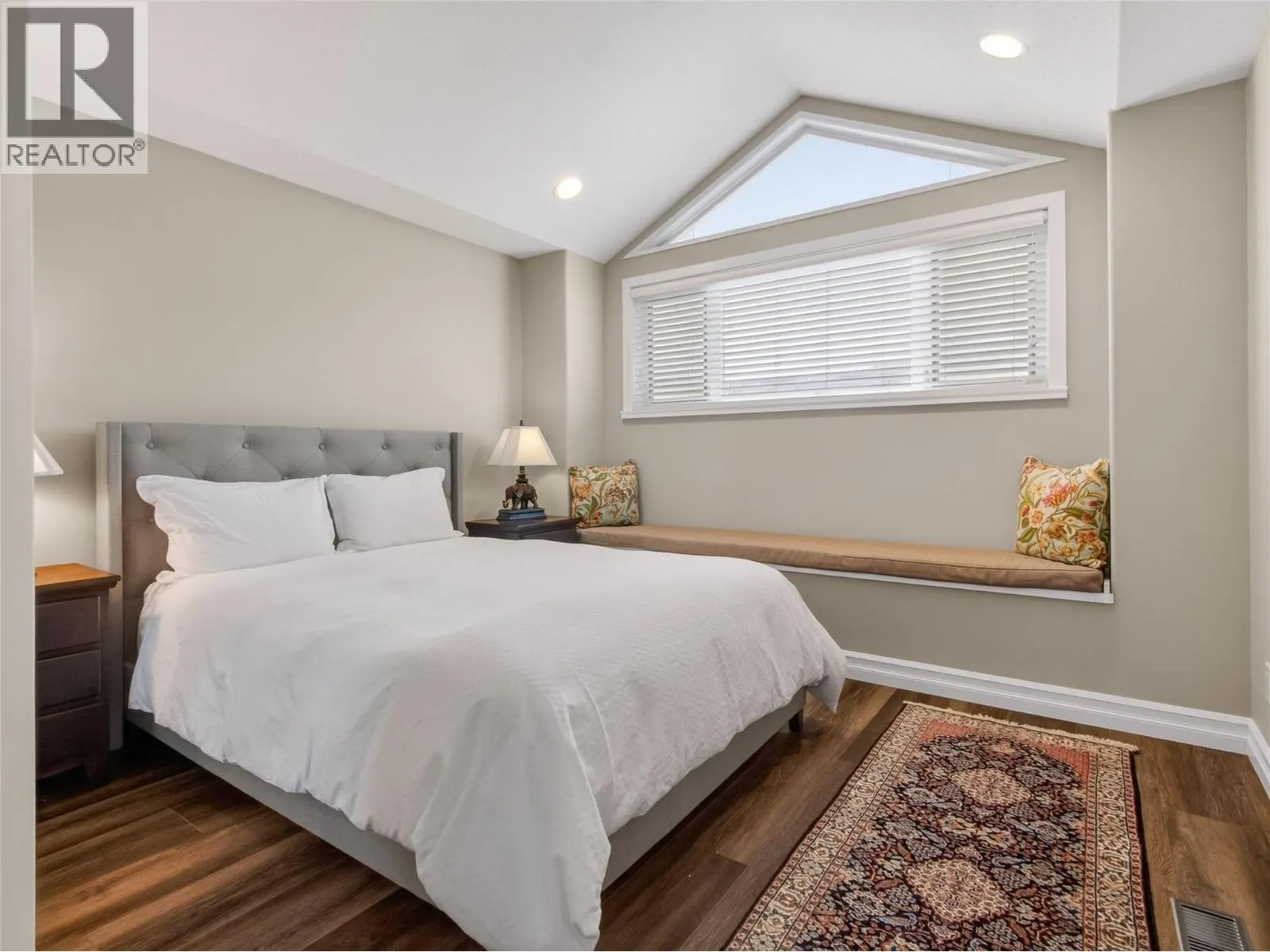 4005 Lobelia Drive