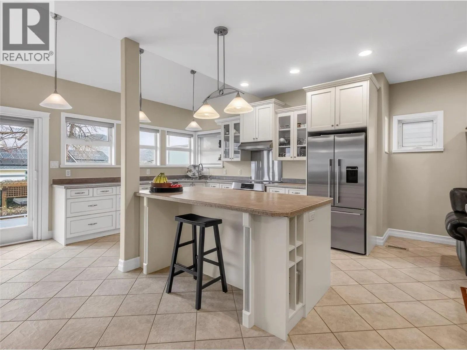 4005 Lobelia Drive