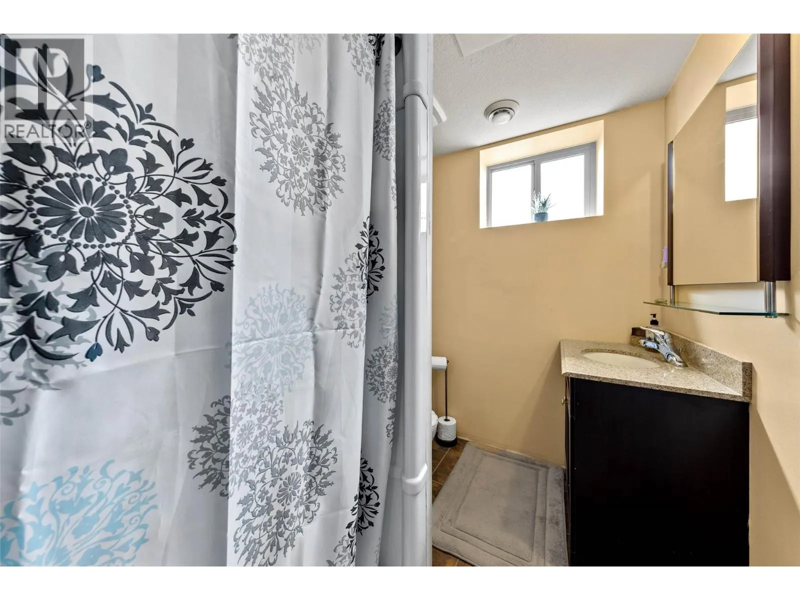 2633 Squilax Anglemont Road Unit# 184