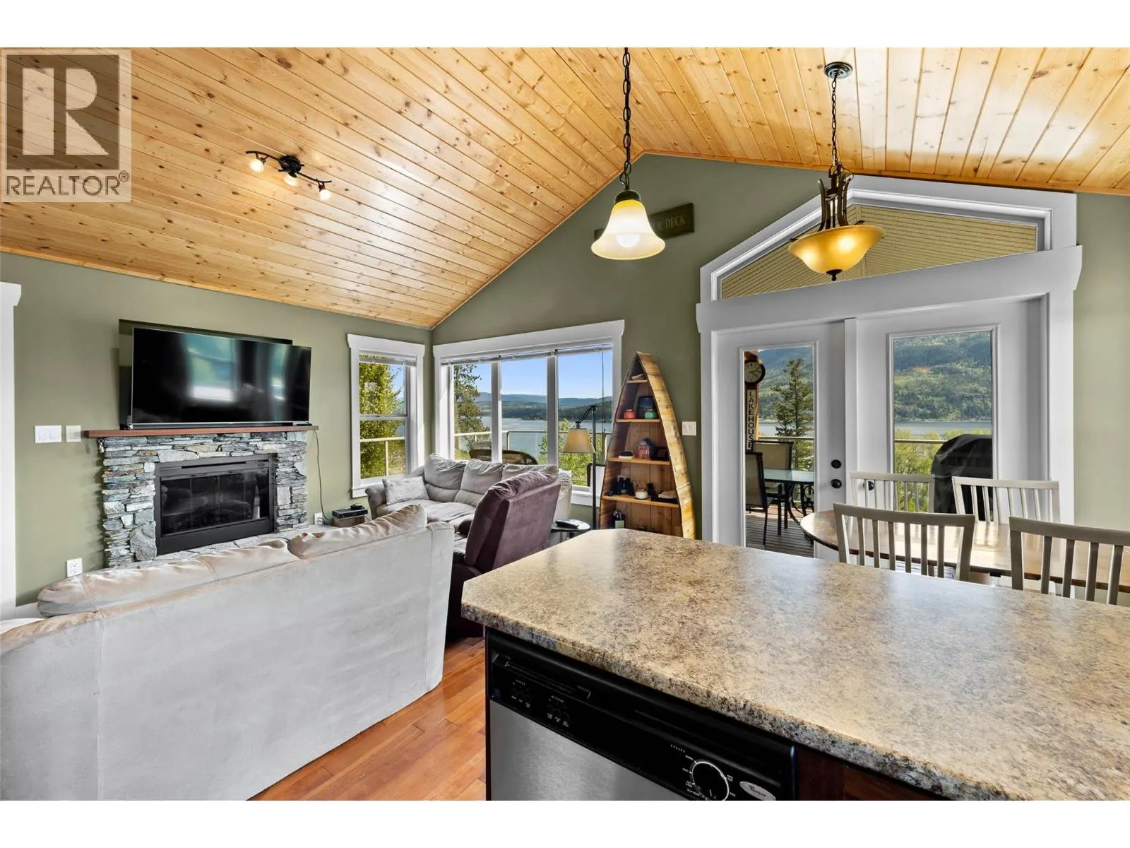 2633 Squilax Anglemont Road Unit# 184