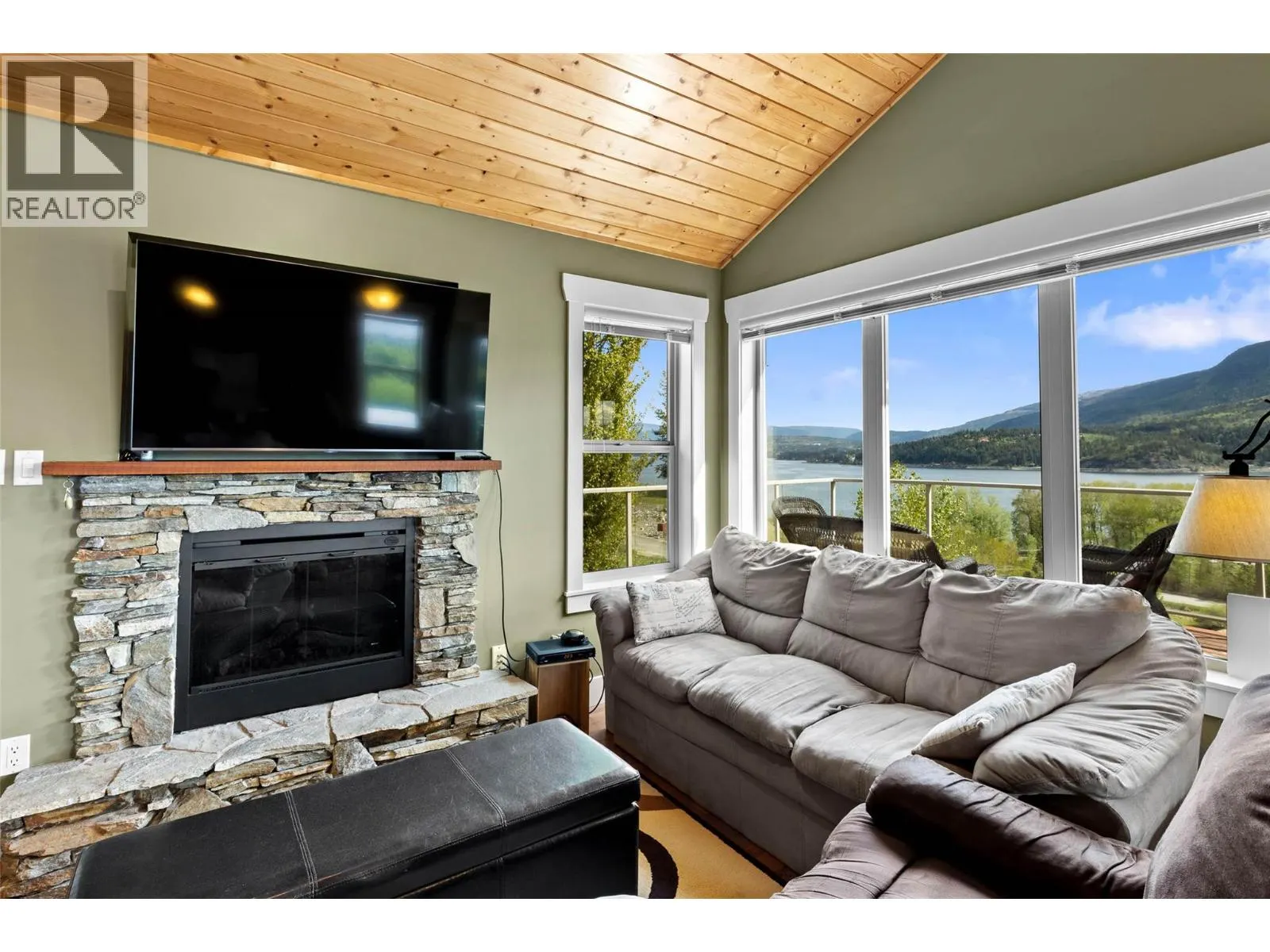 2633 Squilax Anglemont Road Unit# 184