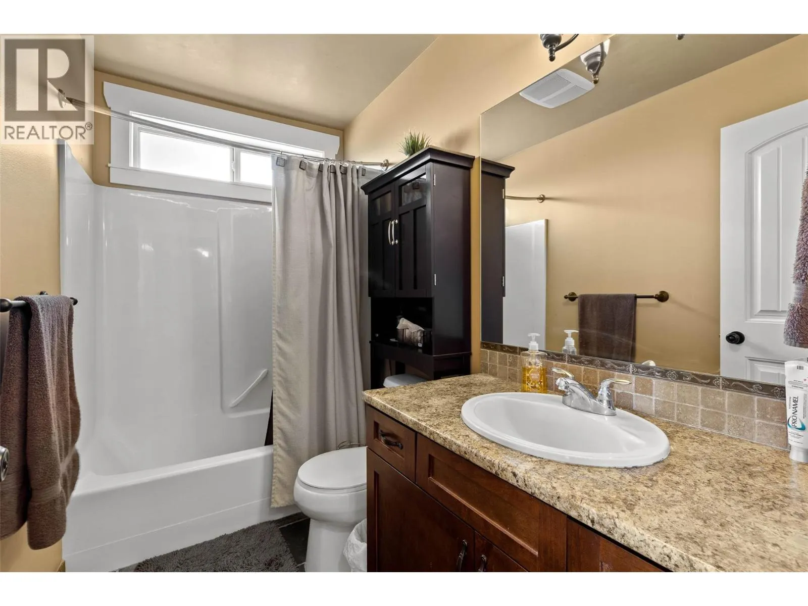 2633 Squilax Anglemont Road Unit# 184