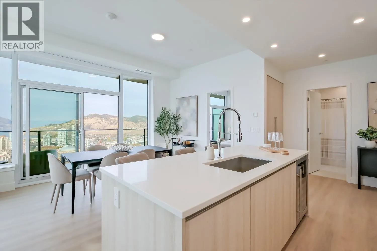 1626 Water Street Unit# 2808